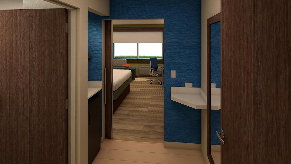 Hotel Express & By Ihg